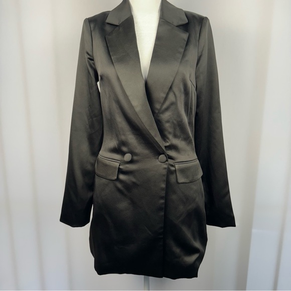 Superdown Miley Oversized Black Blazer - Picture 2 of 6